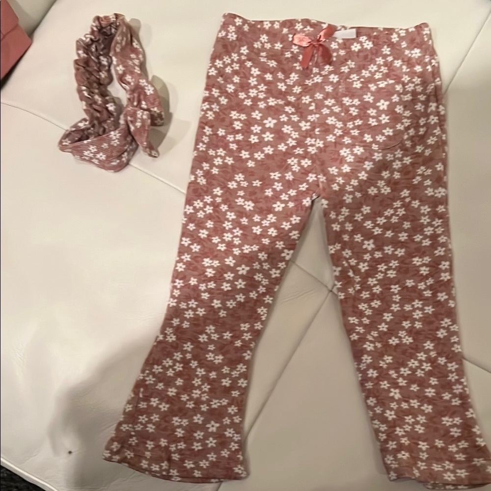 Pink Ruffled Top and Floral Pants Set - Picture 5 of 6